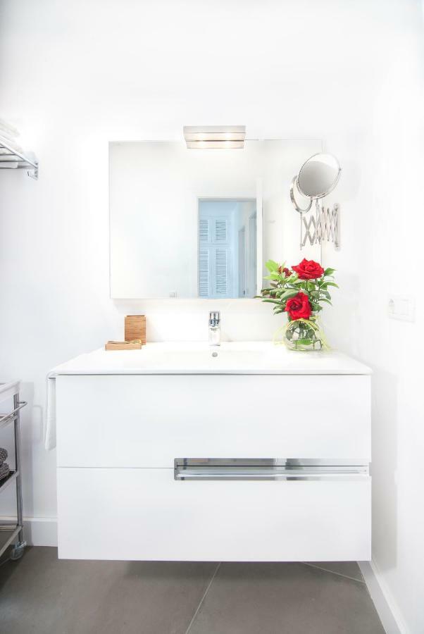 Rooms & Suites The Lighthouse 티아즈 외부 사진