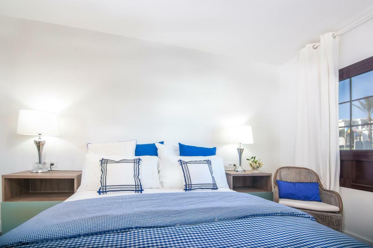Rooms & Suites The Lighthouse 티아즈 외부 사진